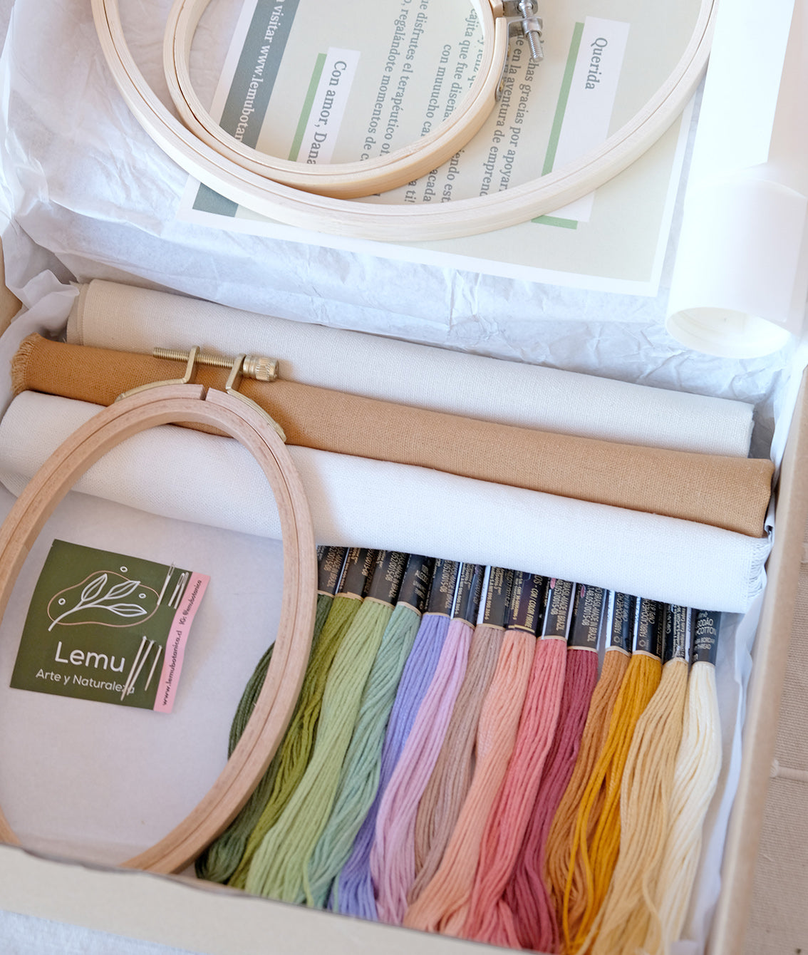 Kit de bordado botánico II